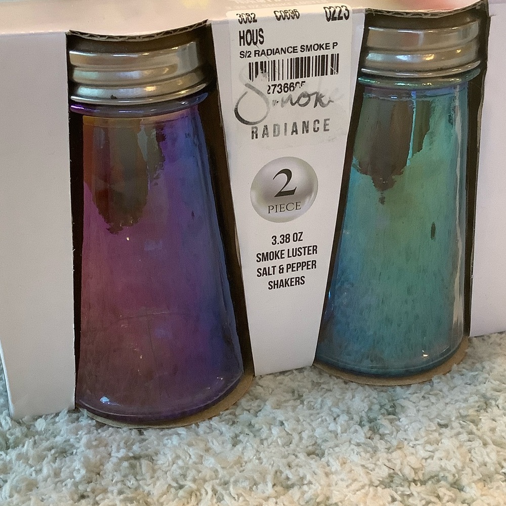 Smoke Luster Radiance Salt & Pepper Shaker Set NWT 3.38oz - Picture 12 of 15